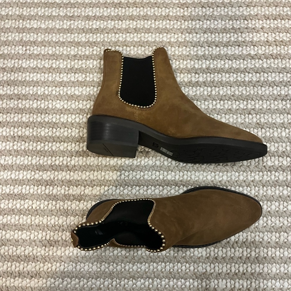 Coach Bowery Beadchain Chelsea Boots - Picture 2 of 9